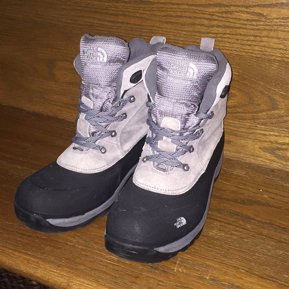 North Face men’s boots just in time for winter
